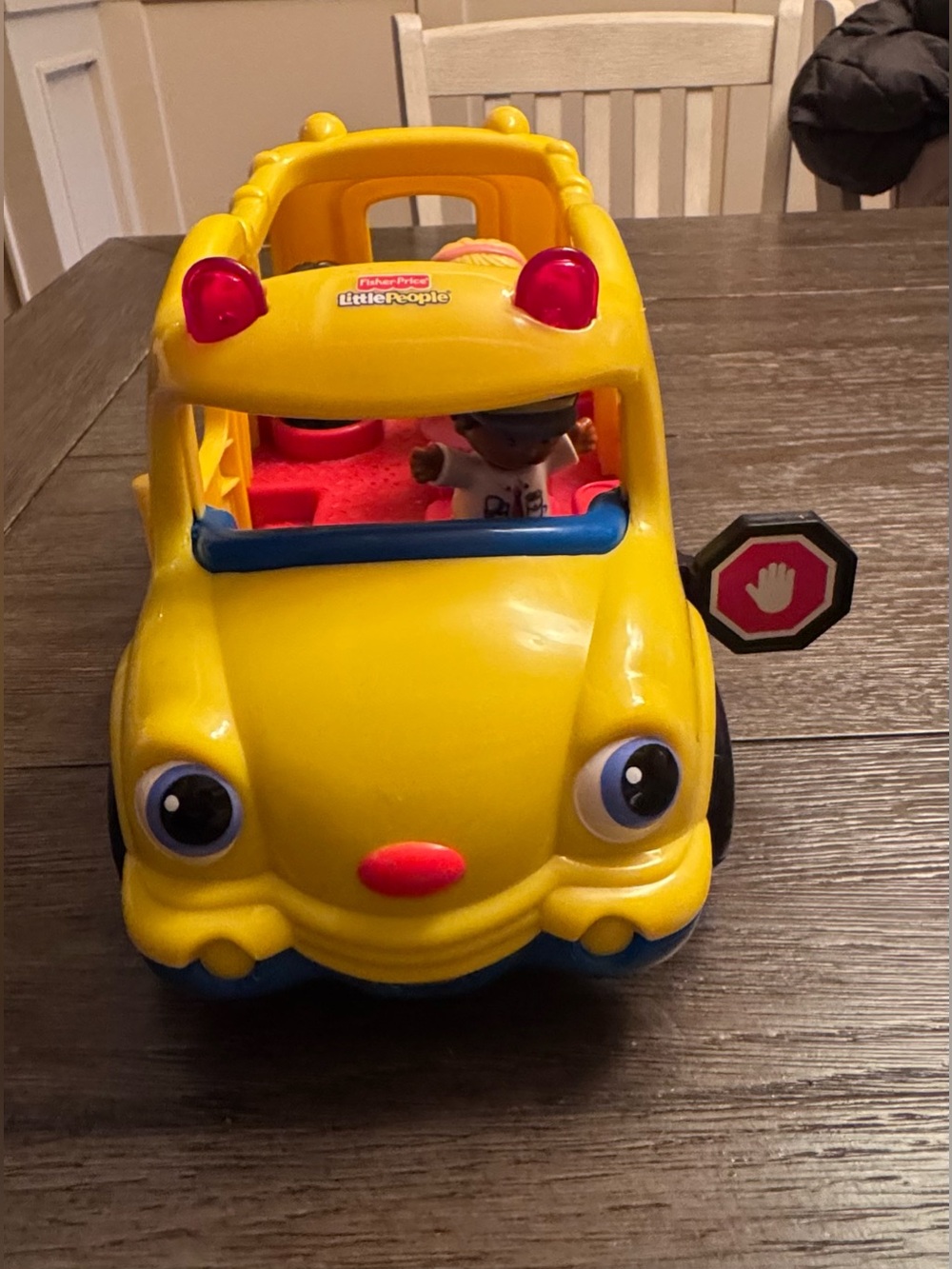 Fisher Price Little People Yellow School Bus
Lil'Movers Music Lights Sounds 2005